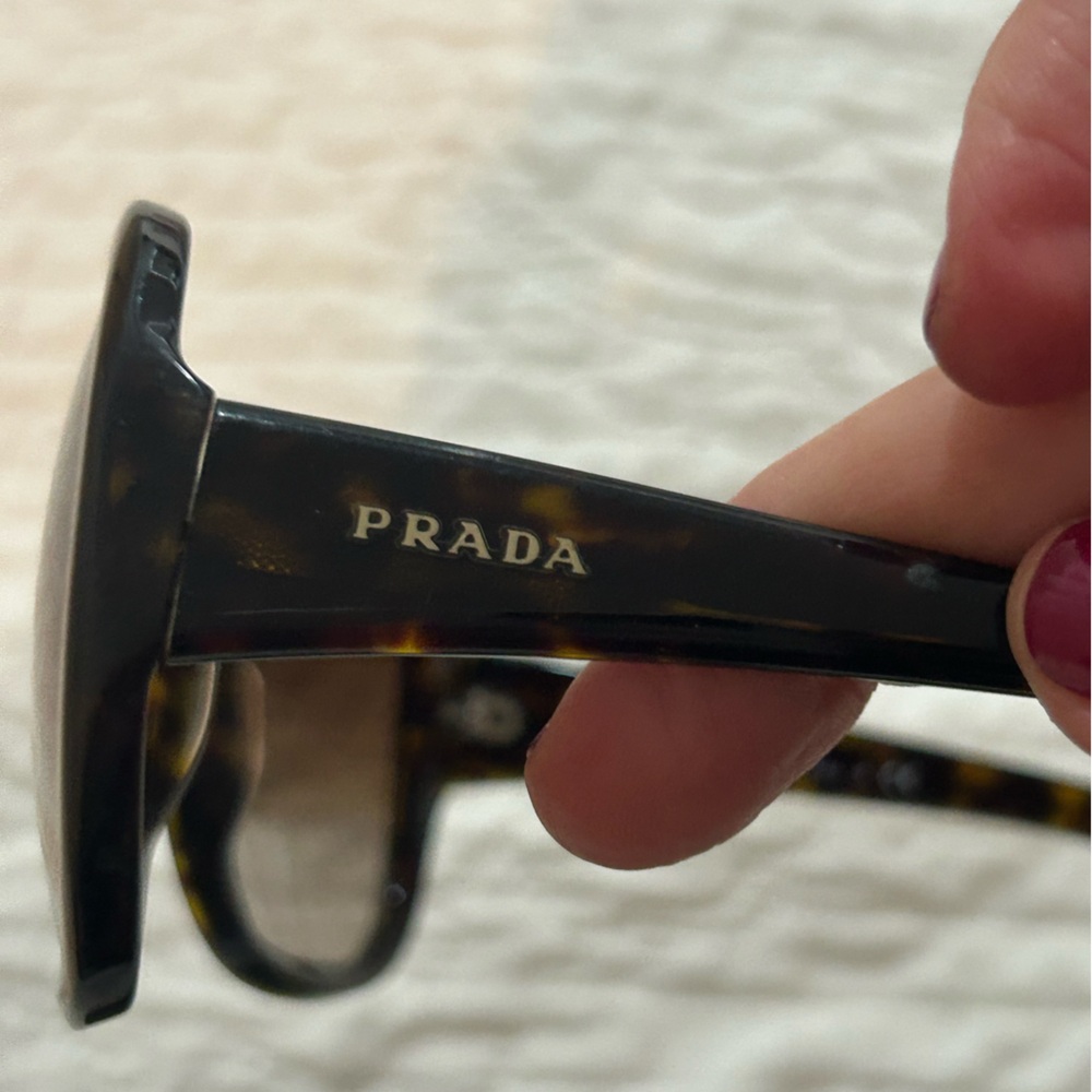 Authentic Prada Brown large round/oval sunglasses w case